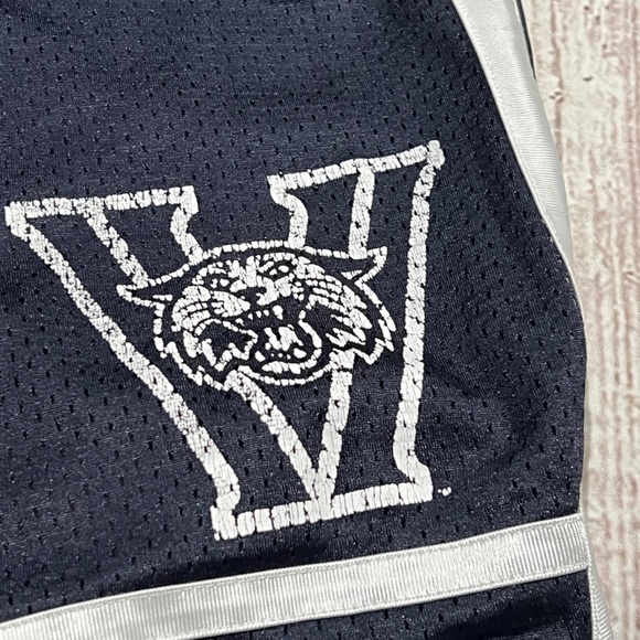 Villanova University Wildcats NCAA Champion Basketball Sports Shorts - Picture 4 of 8